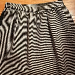 Wool Valentino boutique skirt